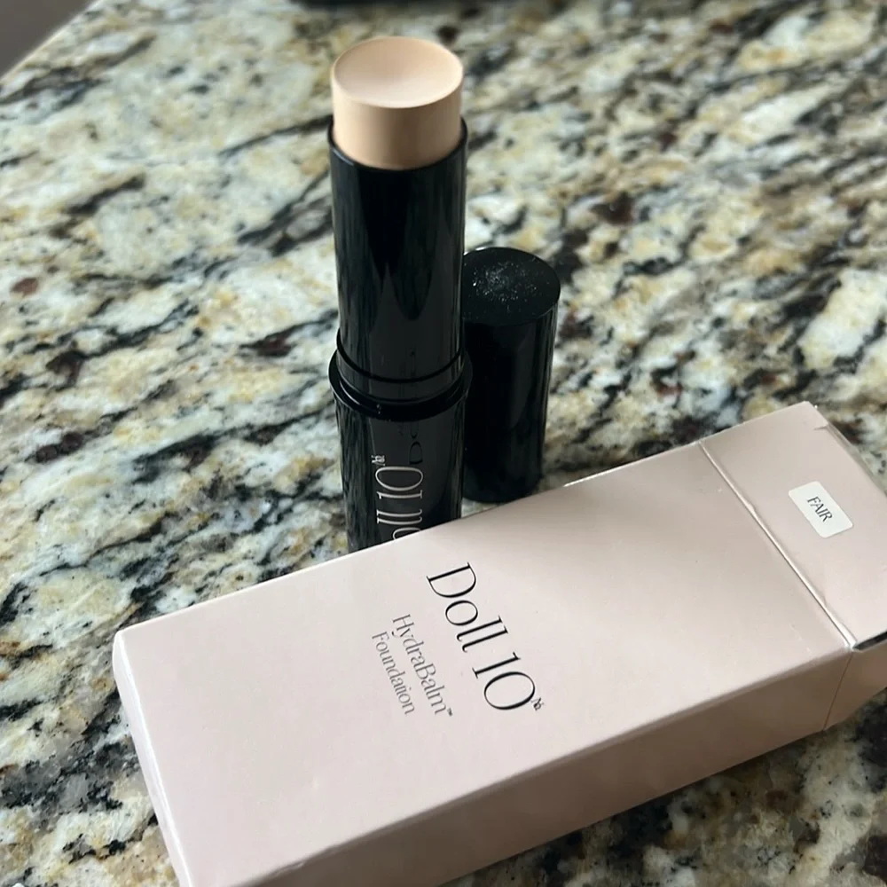 💕🌙Doll 10 Fair Hydrabalm Foundation Stick